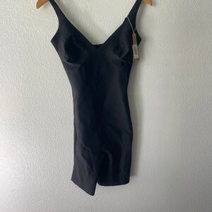 SKIMS Body Unlined Plunge Mid Thigh Bodysuit Sz Large Black Onyx BD-ONS-7121W